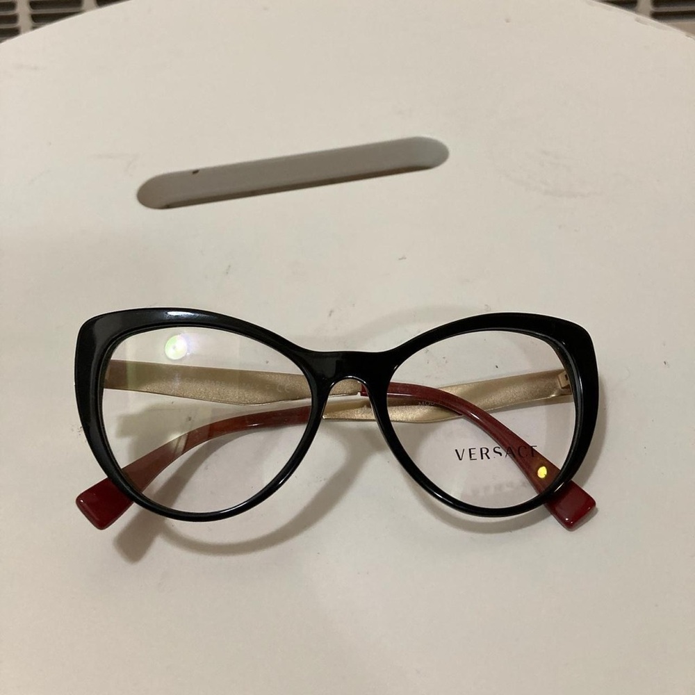 Versace cat eye fashion/optical glasses✨✨